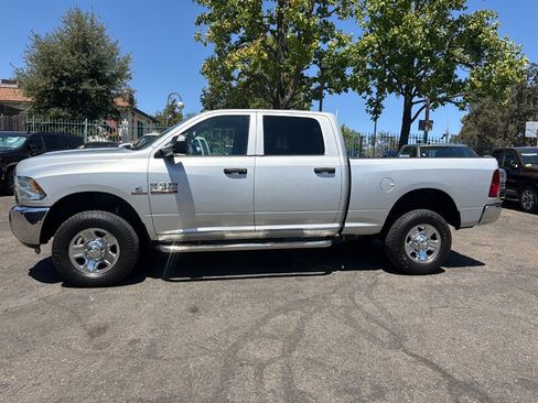 Used 2016 RAM 2500 Tradesman w/ Chrome Appearance Group AWD/4WD image 13