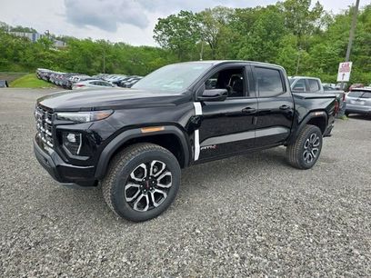 New 2025 GMC Canyon AT4 w/ Nightfall Edition