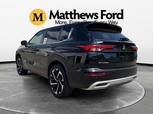 Used 2023 Mitsubishi Outlander SE AWD/4WD image 3