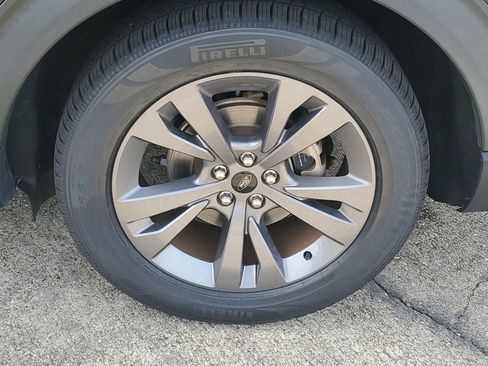 Used 2022 Ford Explorer XLT w/ Equipment Group 202A RWD image 31