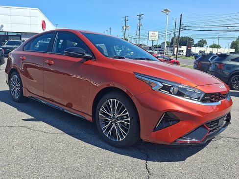 Used 2023 Kia Forte GT-Line w/ GT-Line Premium Package FWD image 3