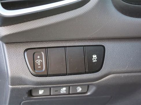 Used 2019 Hyundai Ioniq Electric image 28