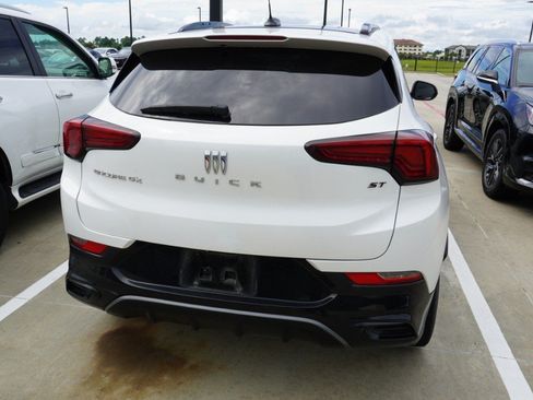 Used 2024 Buick Encore GX Sport Touring w/ Comfort Package FWD image 5