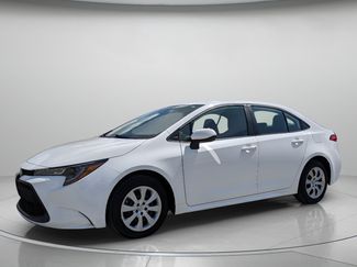 Used 2022 Toyota Corolla LE FWD video 2