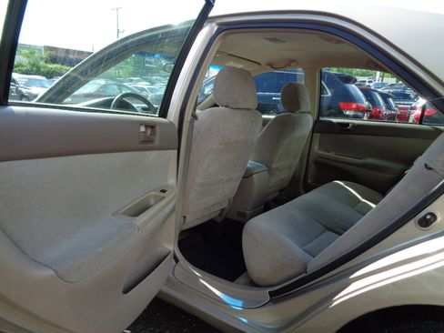 Used 2003 Toyota Camry LE image 15
