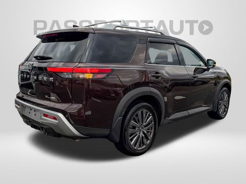 Used 2022 Nissan Pathfinder SL w/ SL Premium Package image 6