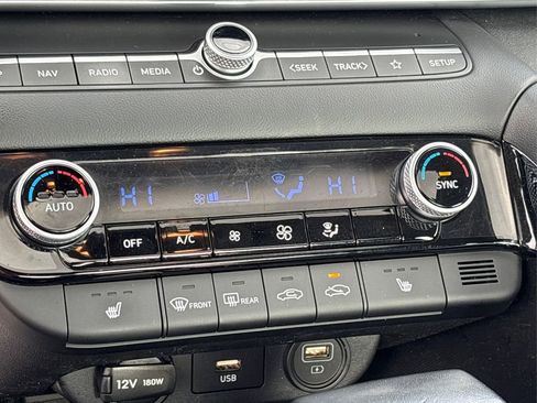 Certified 2023 Hyundai Elantra Limited w/ Preferred Accessory Package image 30