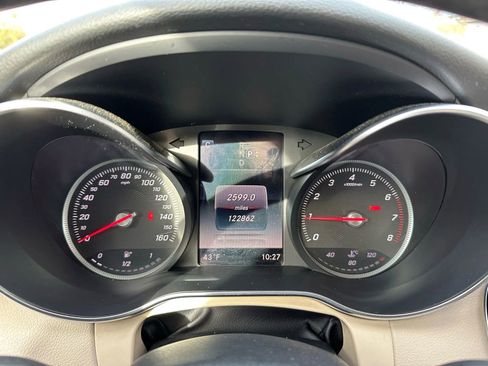 Used 2015 Mercedes-Benz C 300 4MATIC Sedan image 23