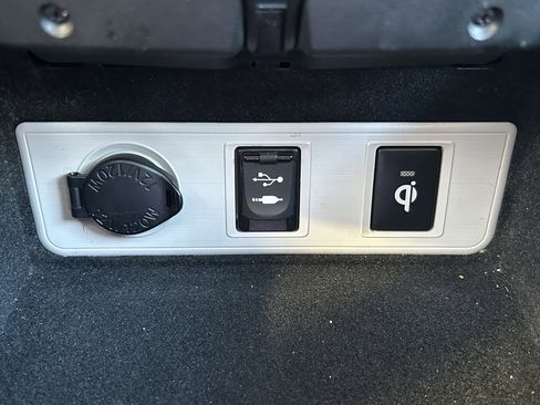 Used 2016 Toyota Avalon Limited w/ Toyota Safety Sense Package FWD image 32