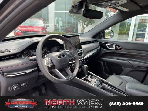 Used 2024 Jeep Compass Trailhawk image 4