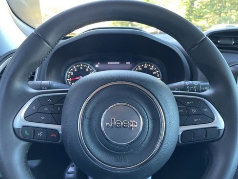 Used 2021 Jeep Renegade Latitude image 16