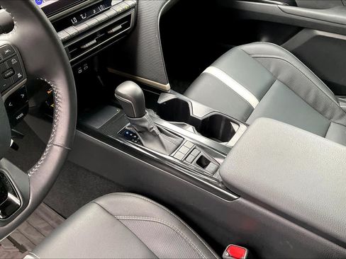 Used 2026 Toyota Camry SE w/ Multimedia Upgrade Package FWD image 16