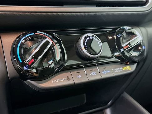 Used 2022 Hyundai Kona SEL w/ Cargo Package image 17