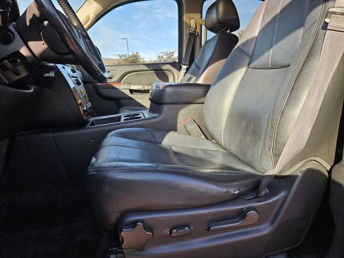 Used 2013 Chevrolet Tahoe LT AWD/4WD image 15