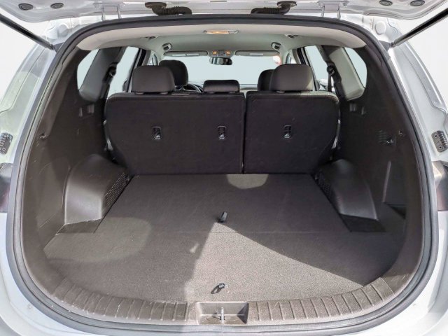 Used 2020 Hyundai Santa Fe SE AWD/4WD image 12