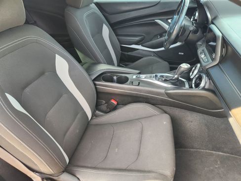 Used 2021 Chevrolet Camaro LT w/ RS Package image 16