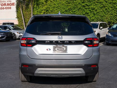 Certified 2023 Honda Pilot EX-L image 6