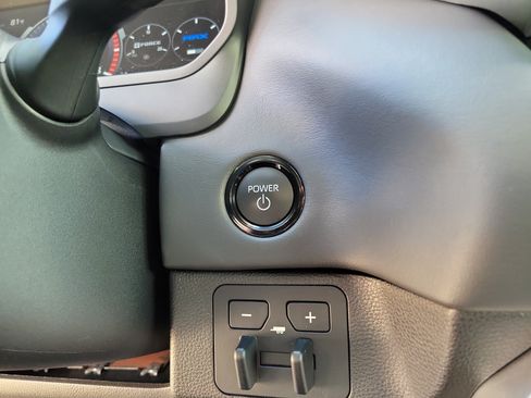 Certified 2025 Toyota Tundra Platinum AWD/4WD image 16