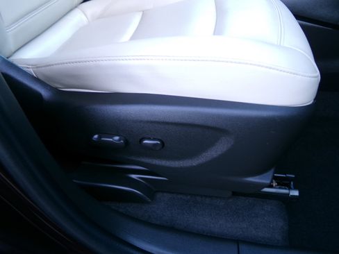 Used 2017 Buick Encore Premium image 34