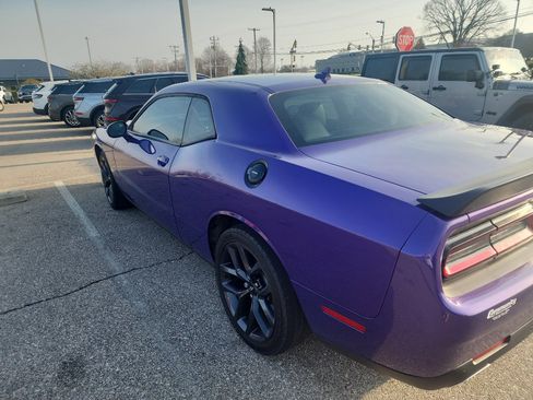 Used 2019 Dodge Challenger SXT w/ Plus Package RWD image 6