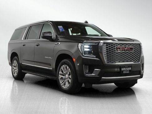 Used 2021 GMC Yukon XL Denali image 7