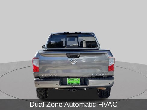 Used 2020 Nissan Titan SV w/ SV Convenience Package AWD/4WD image 4