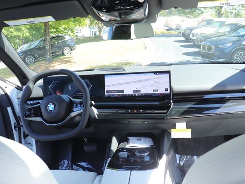 New 2026 BMW 530i w/ Premium Package RWD image 29