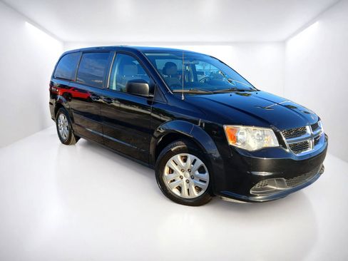 Used 2016 Dodge Grand Caravan SE w/ Quick Order Package 29E SE FWD image 1