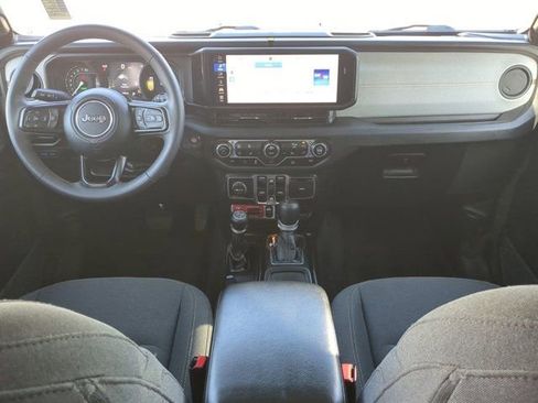 Used 2024 Jeep Wrangler Unlimited AWD/4WD image 14