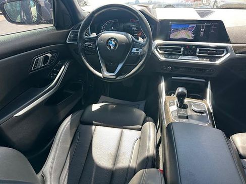 Certified 2022 BMW 330i xDrive Sedan w/ Premium Package AWD/4WD image 18