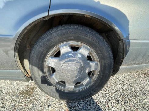 Used 1999 Cadillac Seville SLS w/ Personalization Pkg image 14