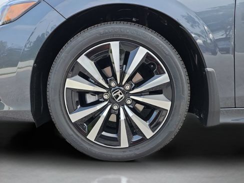 Certified 2024 Honda Civic EX image 30