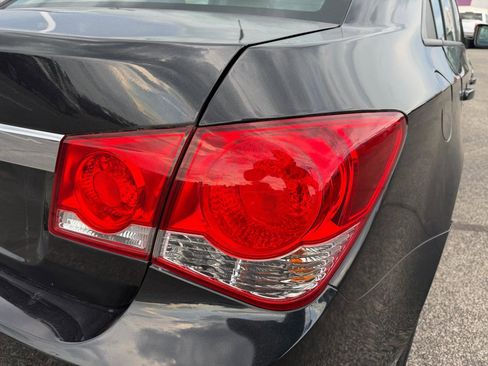 Used 2014 Chevrolet Cruze LS FWD image 15