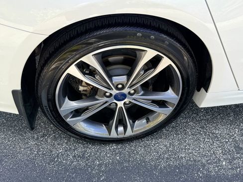 Used 2019 Ford Fusion Titanium image 11