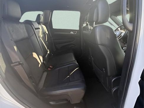 Used 2020 Jeep Grand Cherokee Altitude image 27