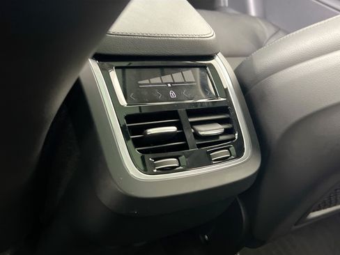 Used 2023 Volvo XC90 B5 Core AWD/4WD image 26
