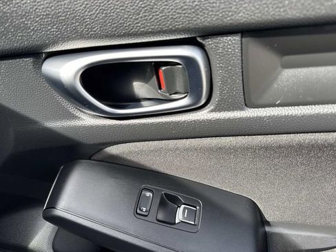 Used 2022 Honda Civic Sport image 18