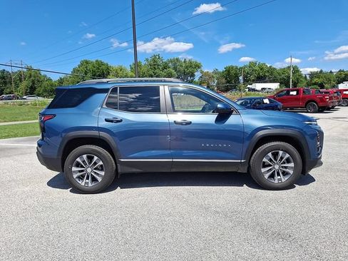 Used 2025 Chevrolet Equinox LT w/ Convenience Package II AWD/4WD image 9