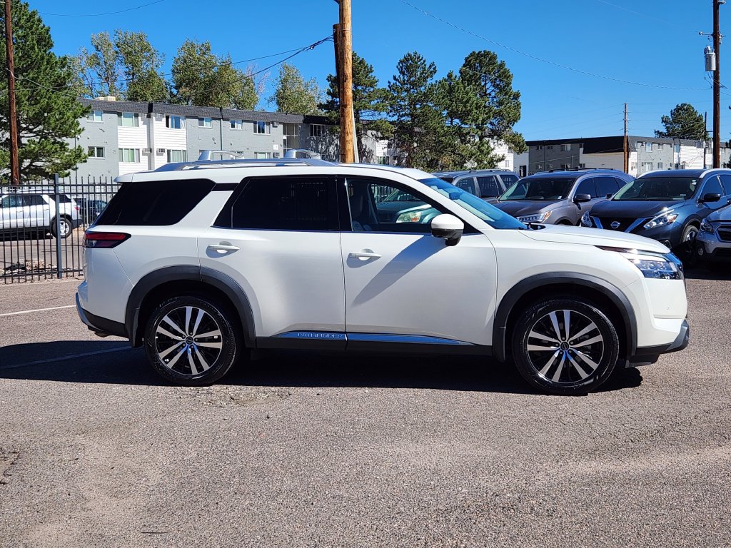 Certified 2024 Nissan Pathfinder Platinum w/ Cargo Package AWD/4WD image 4