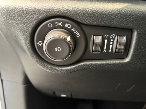 New 2026 Chrysler Pacifica Select image 20