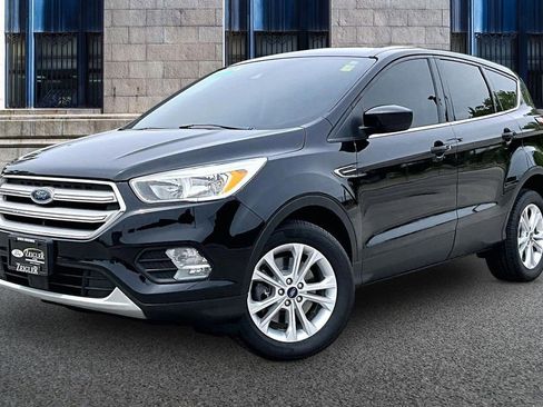 Certified 2019 Ford Escape SE AWD/4WD image 2