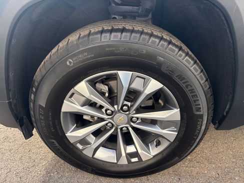 Used 2025 Chevrolet Equinox LT AWD/4WD image 30