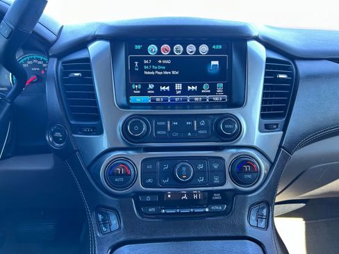 Used 2019 Chevrolet Suburban Premier image 26