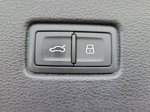 Used 2020 Audi SQ7 Premium Plus w/ Driver Assistance Package image 13