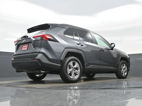 Used 2025 Toyota RAV4 XLE AWD/4WD image 32