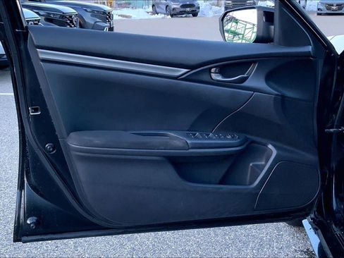Used 2018 Honda Civic Sport image 21