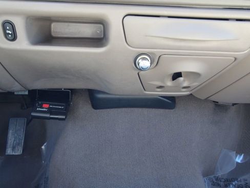 Used 2004 Ford F250 Lariat image 26