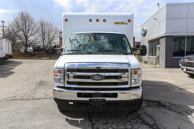 New 2027 Ford E-350 and Econoline 350 Super Duty w/ Power Equipment Group RWD image 4