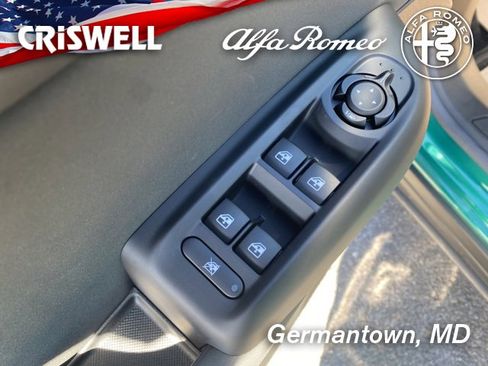 Used 2024 Alfa Romeo Tonale Ti image 17