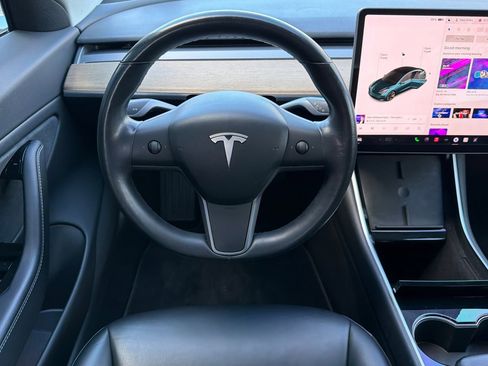 Used 2018 Tesla Model 3 Long Range image 18